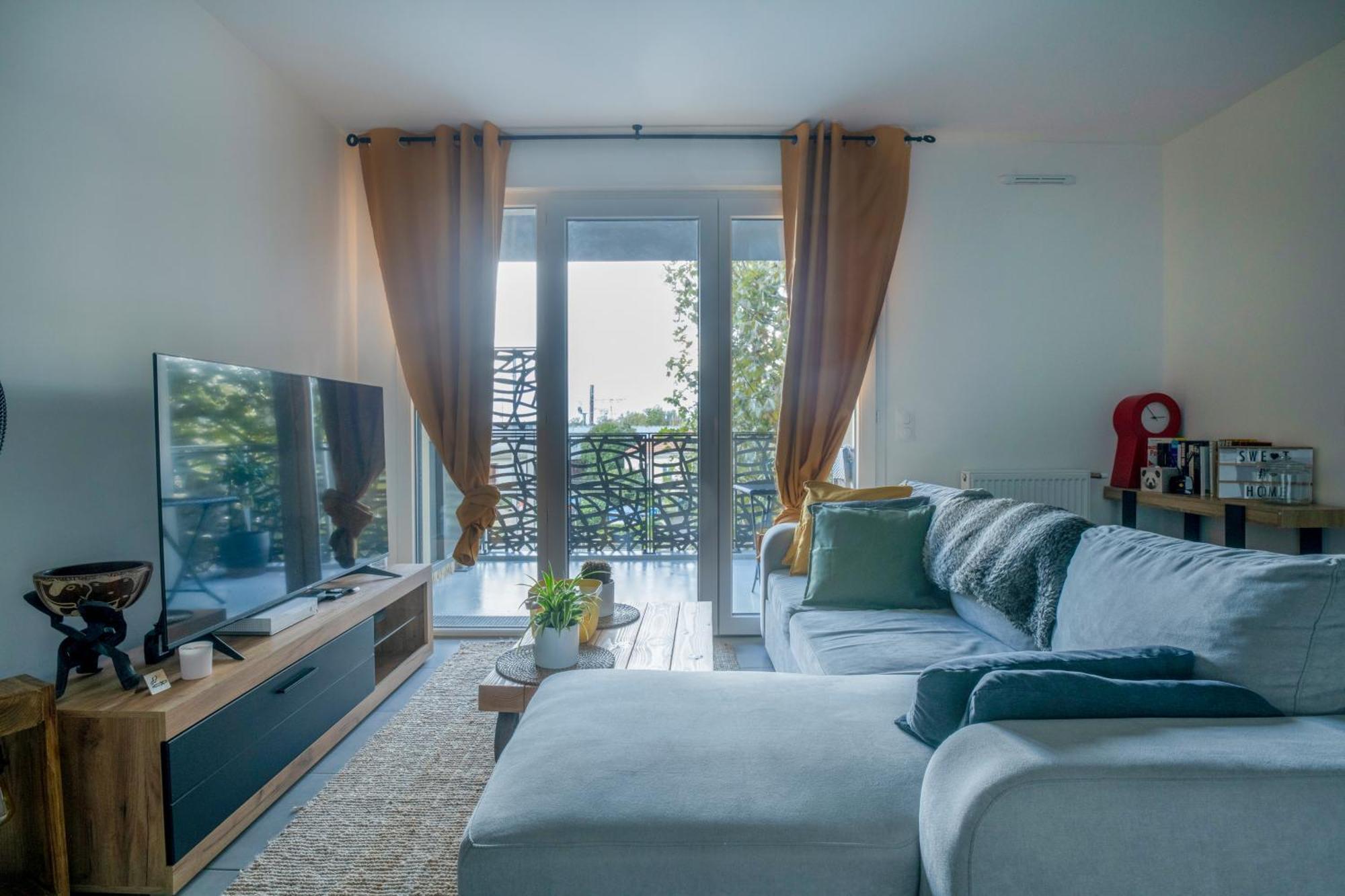 T2 Cosy Bordeaux - Tram & Parking Apartment Сенон Екстериор снимка