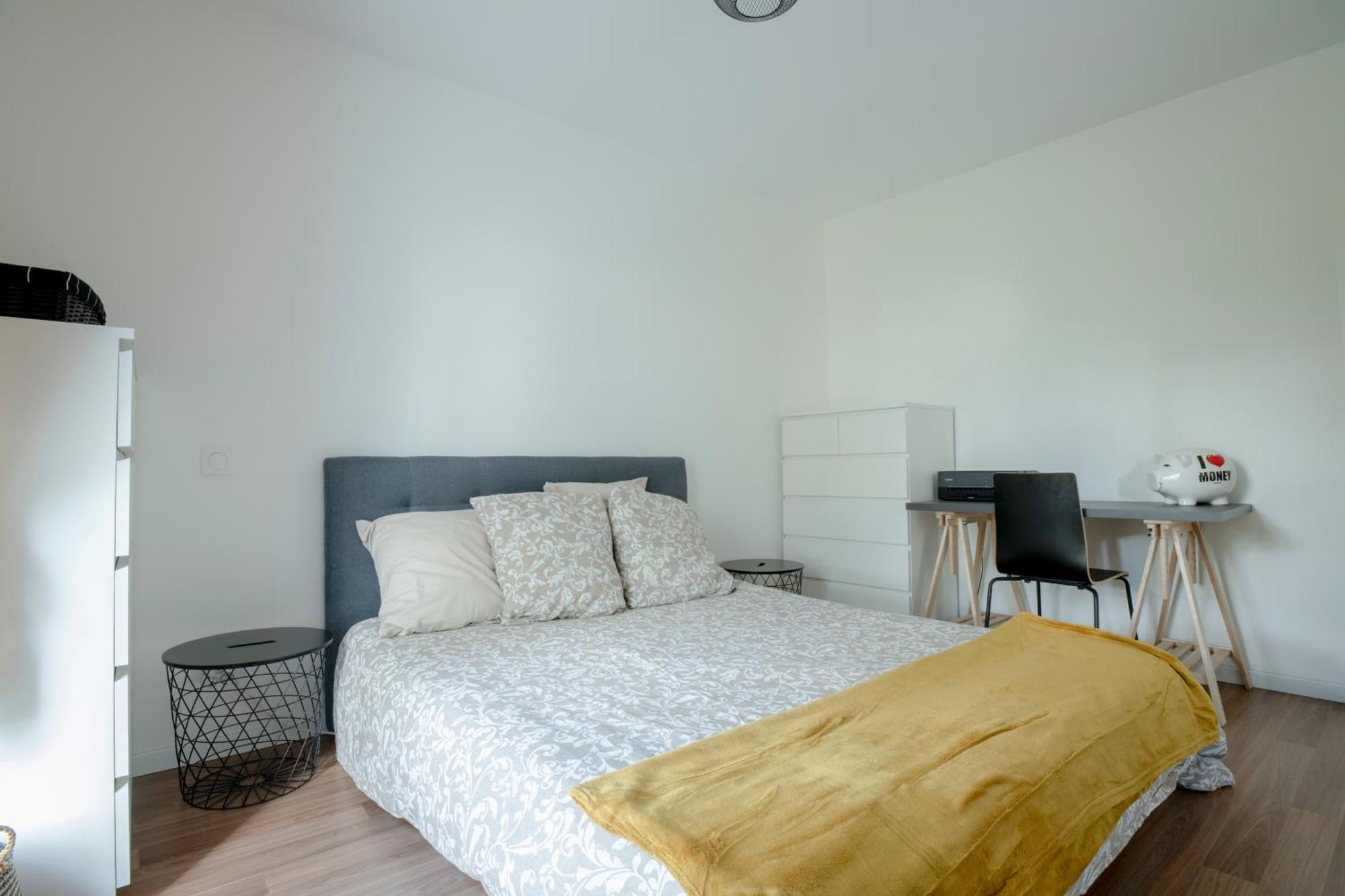 T2 Cosy Bordeaux - Tram & Parking Apartment Сенон Екстериор снимка